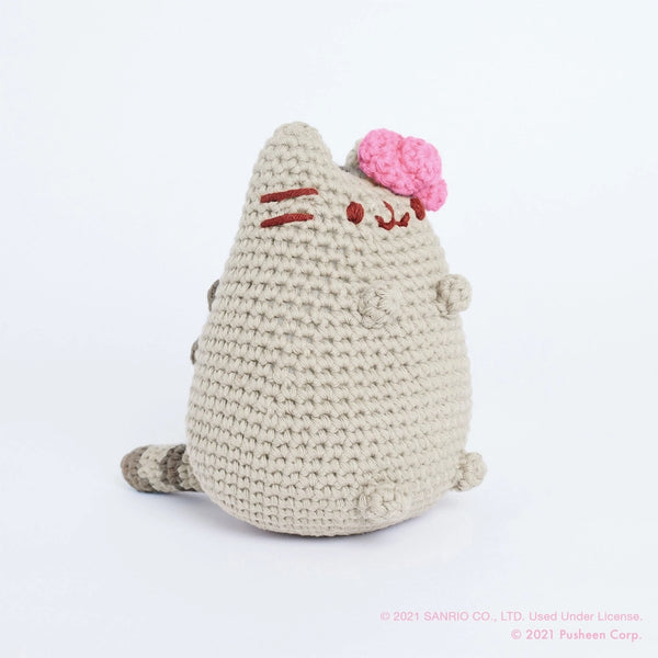 Stitch & Story: Hello Kitty x Pusheen : Pusheen Amigurumi Crochet Kit